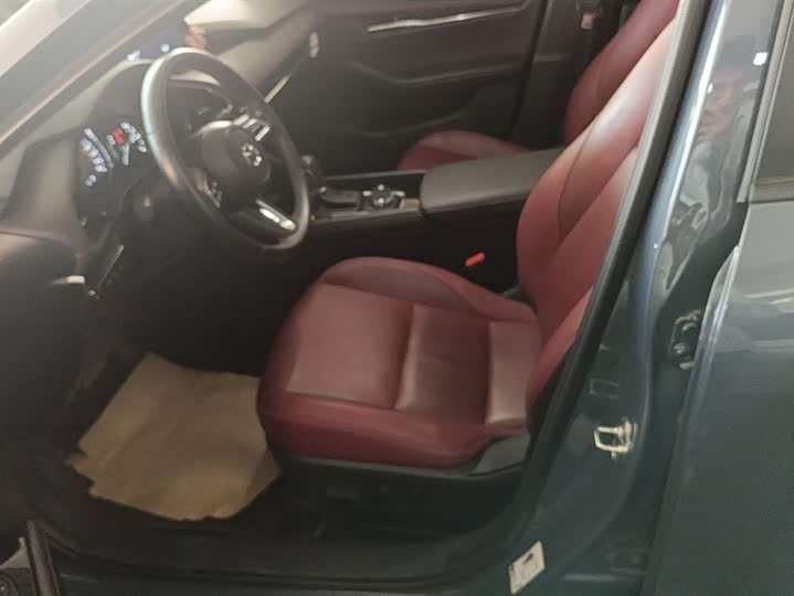 Фото 9 - Mazda 3 (Axela)