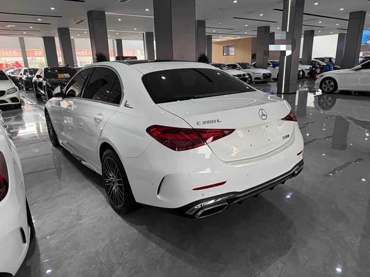 Фото 9 - Mercedes-Benz C-Class