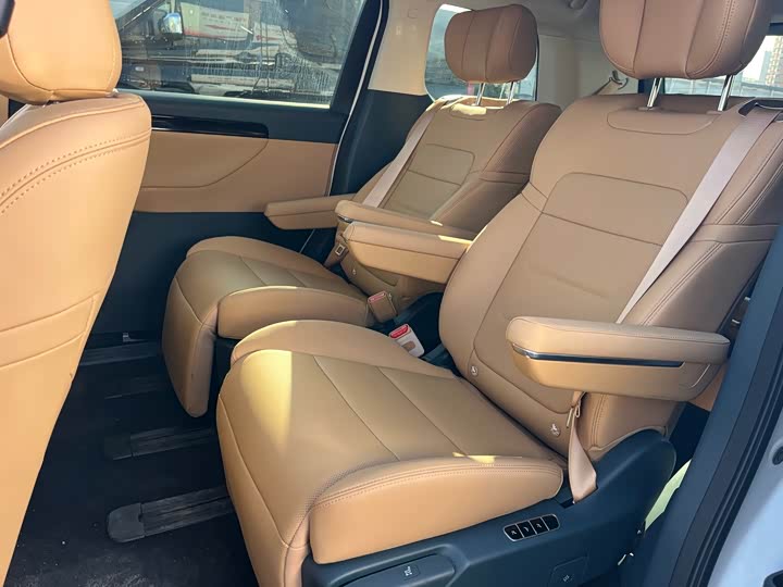 Фото 4 - GAC Trumpchi E8