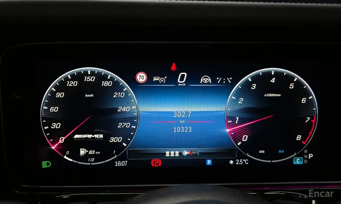 Фото 8 - Mercedes-Benz G-Class