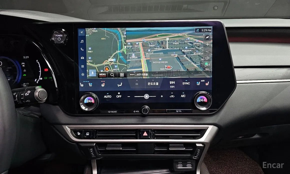 Фото 15 - Lexus RX