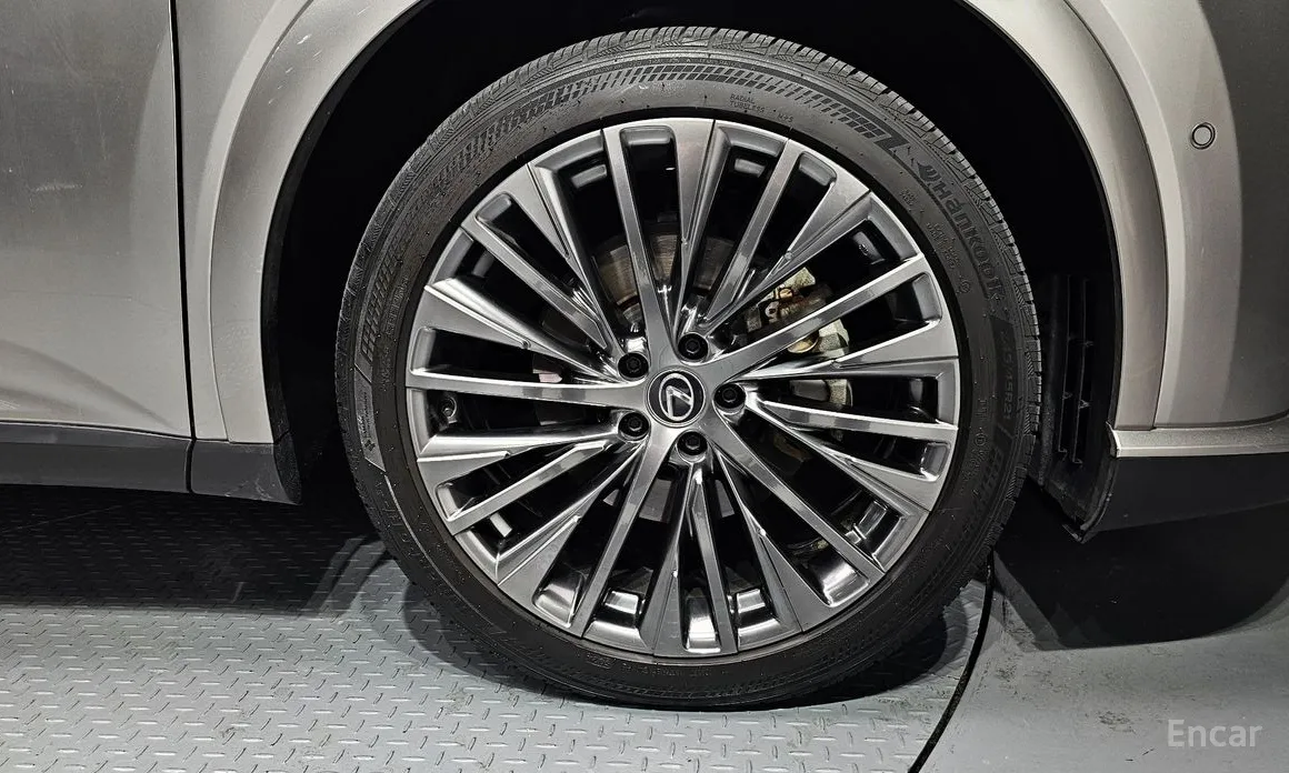 Фото 5 - Lexus RX