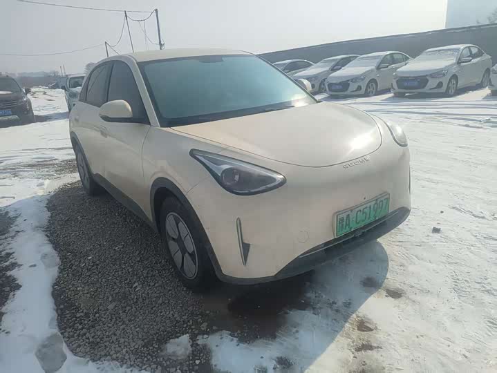 Фото 2 - Geely Galaxy Geome