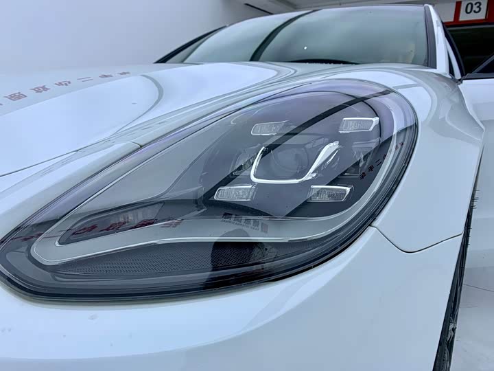 Фото 7 - Porsche Panamera