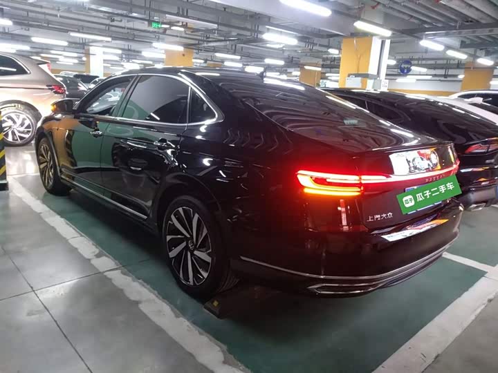 Фото 5 - Volkswagen Passat