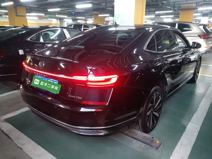 Фото 7 - Volkswagen Passat