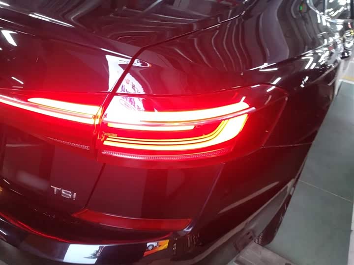 Фото 8 - Volkswagen Passat