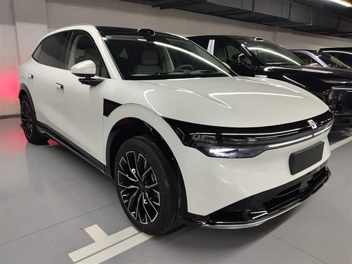 Фото 4 - Zeekr 7X