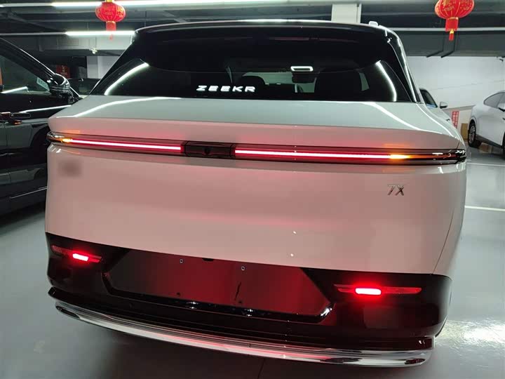 Фото 6 - Zeekr 7X