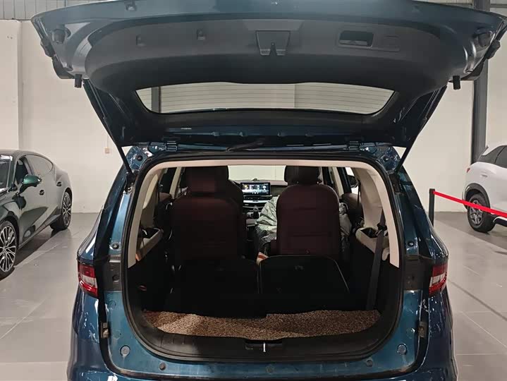 Фото 4 - Geely Jiaji