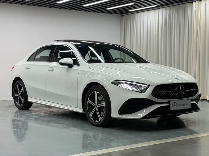 Фото 2 - Mercedes-Benz A-Class