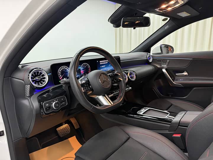 Фото 4 - Mercedes-Benz A-Class