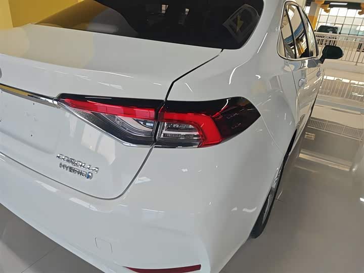 Фото 8 - Toyota Corolla