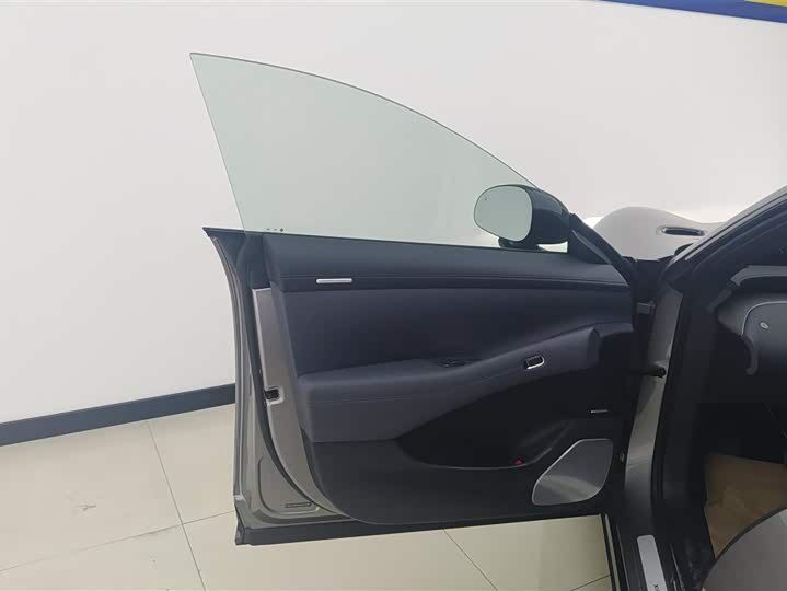 Фото 7 - Xiaomi YU7