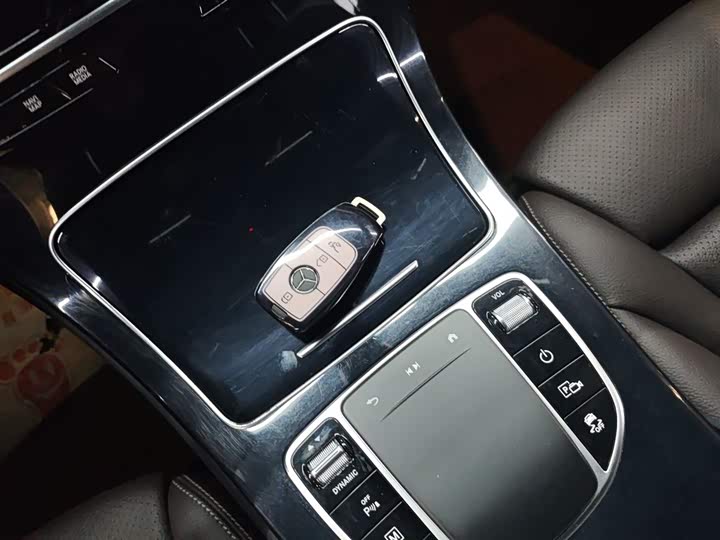 Фото 9 - Mercedes-Benz GLC-Class