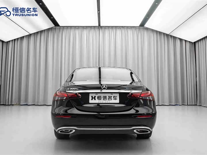 Фото 6 - Mercedes-Benz E-Class