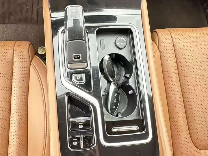 Фото 6 - Bestune T99