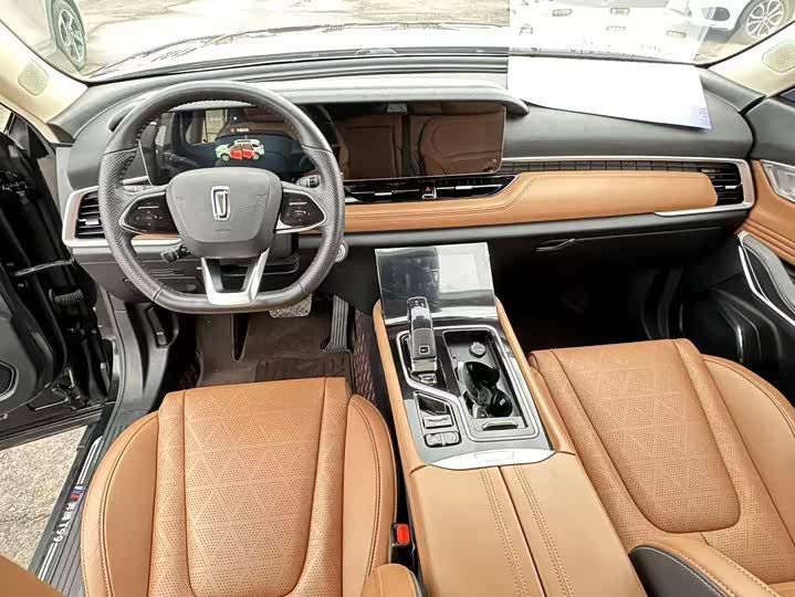 Фото 7 - Bestune T99