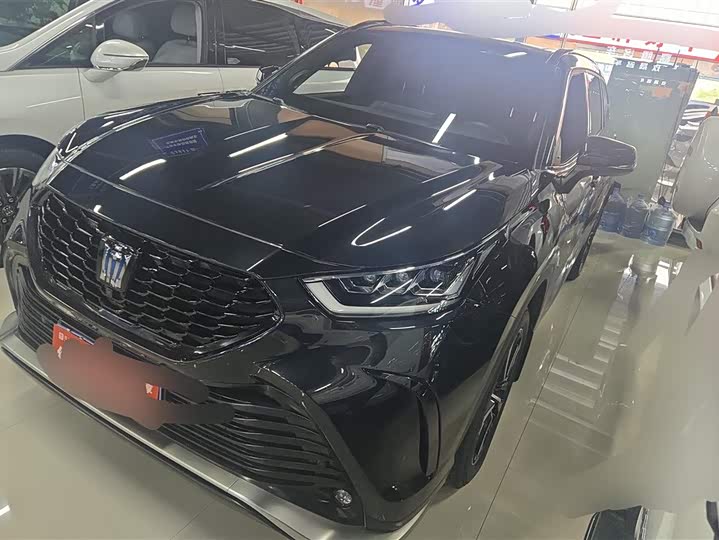 Фото 1 - Toyota Crown Kluger