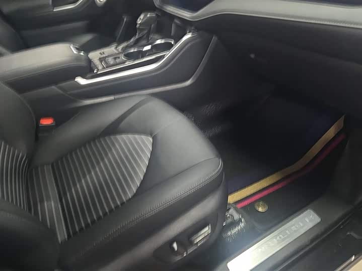 Фото 8 - Toyota Crown Kluger