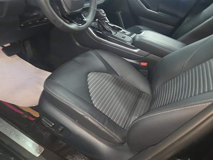 Фото 9 - Toyota Crown Kluger