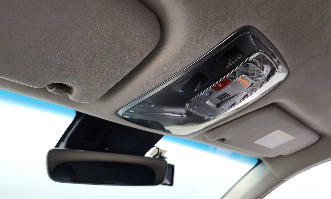 Фото 19 - Genesis GV70