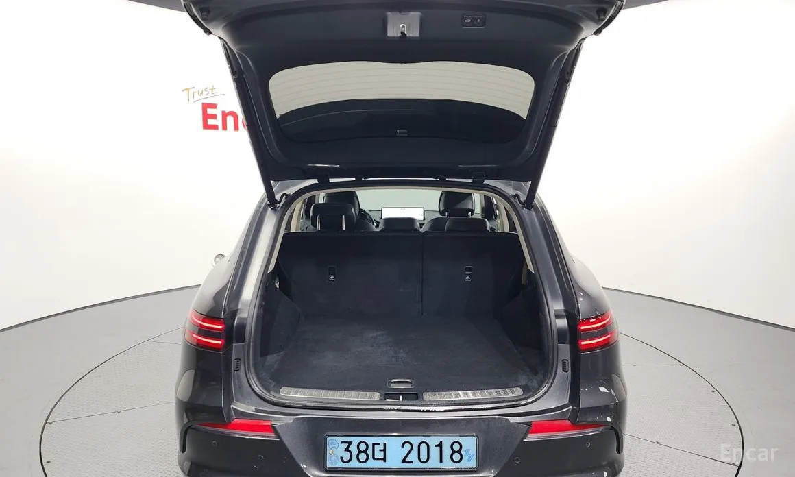 Фото 20 - Genesis GV70