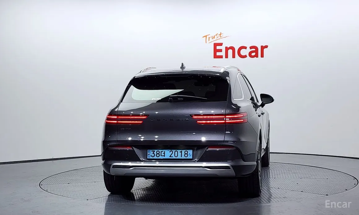 Фото 4 - Genesis GV70