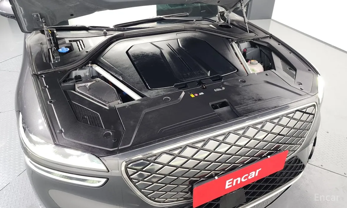 Фото 6 - Genesis GV70