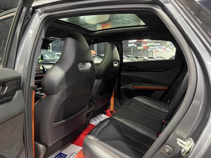 Фото 7 - Changan UNI-V