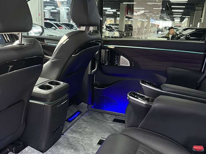 Фото 5 - GAC Trumpchi M8