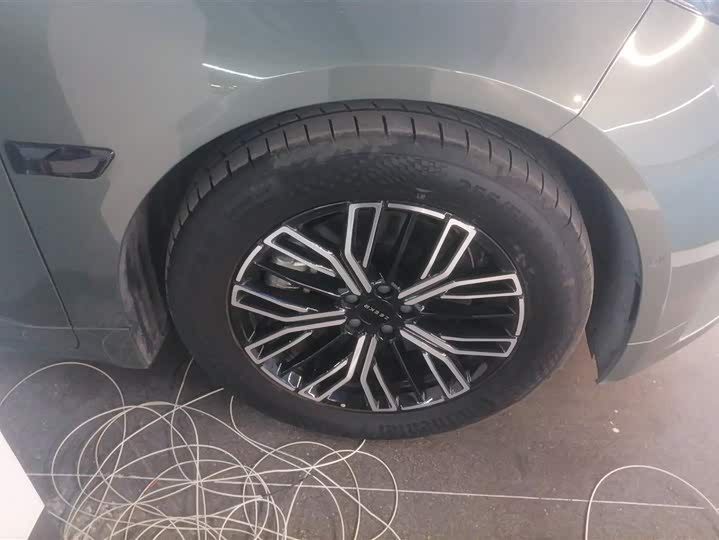 Фото 6 - Zeekr 001