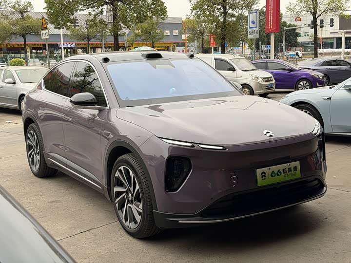 Фото 3 - Nio EC6