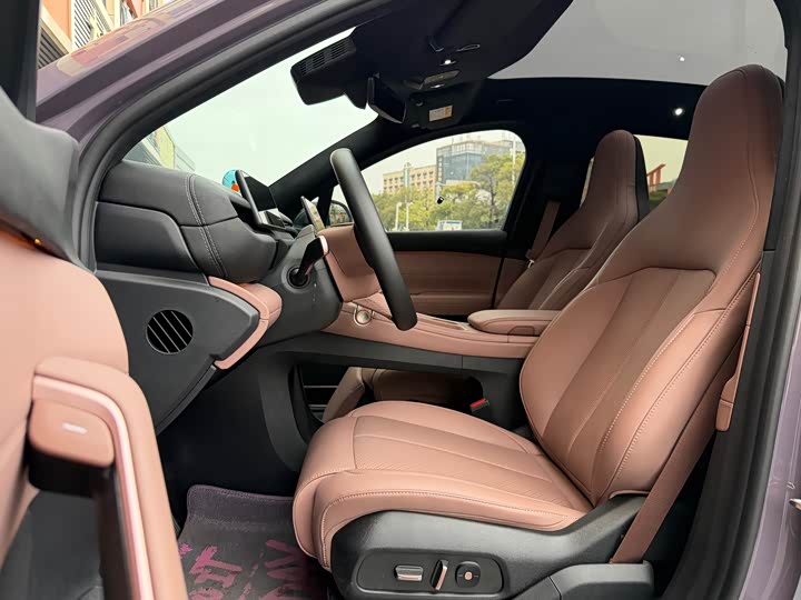 Фото 5 - Nio EC6