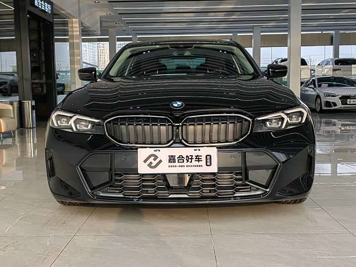 Фото 2 - BMW 3 Series