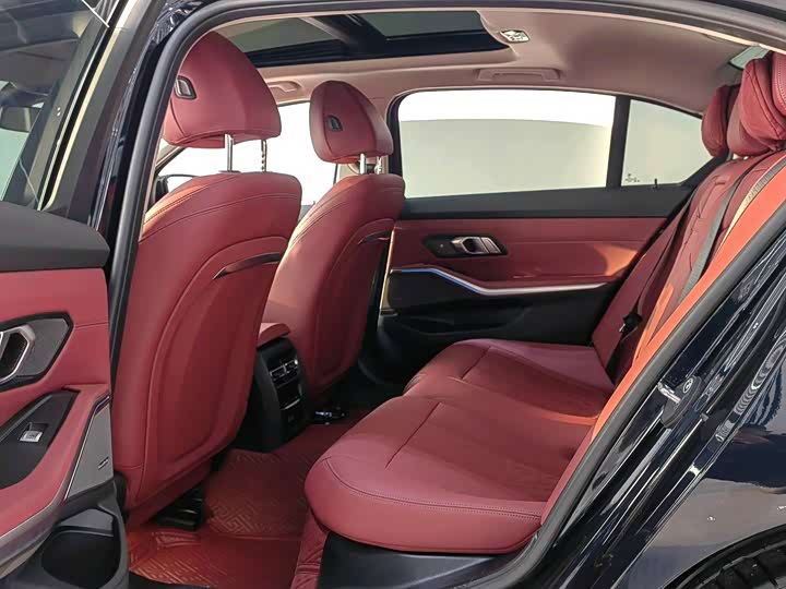 Фото 9 - BMW 3 Series