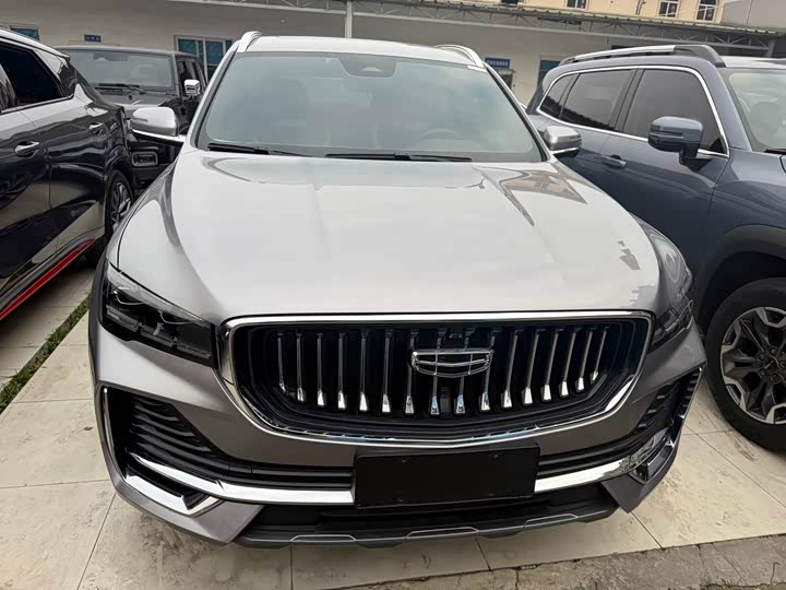 Фото 2 - Geely Monjaro