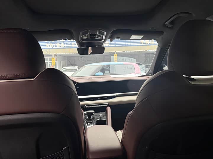 Фото 7 - Geely Monjaro