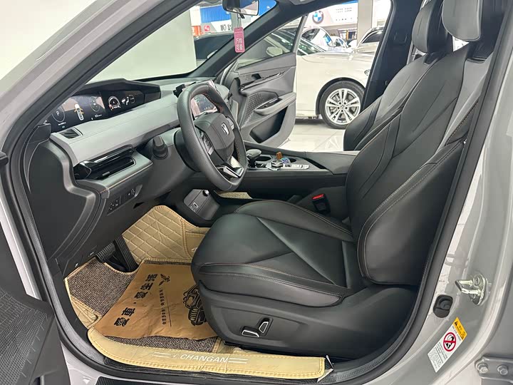 Фото 5 - Changan UNI-V