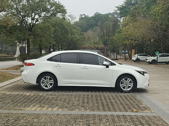 Фото 4 - Toyota Levin