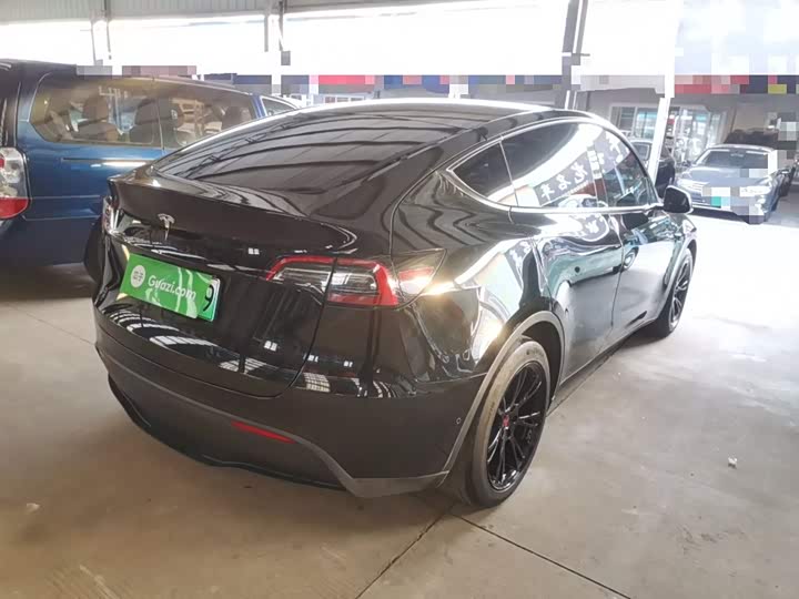 Фото 7 - Tesla Model Y