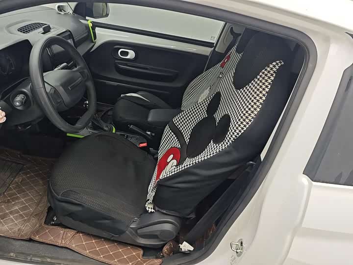 Фото 6 - Roewe Clever