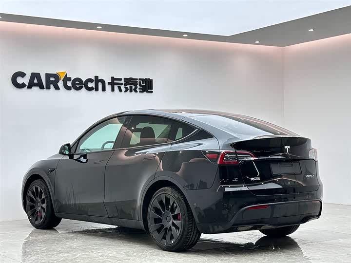 Фото 3 - Tesla Model Y