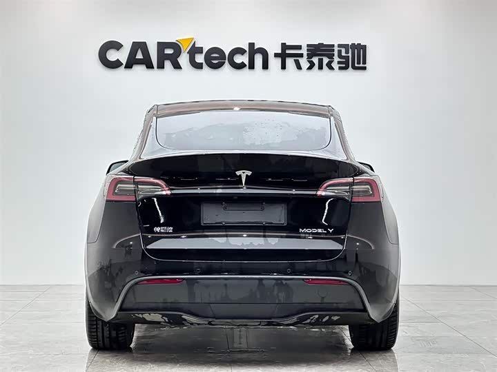 Фото 4 - Tesla Model Y