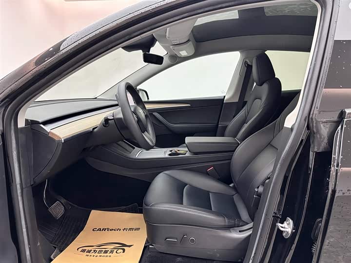 Фото 8 - Tesla Model Y