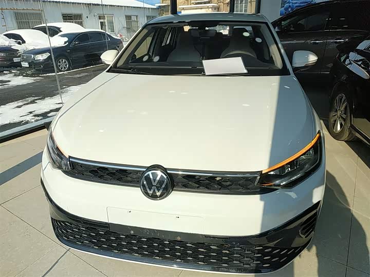 Фото 3 - Volkswagen Lavida