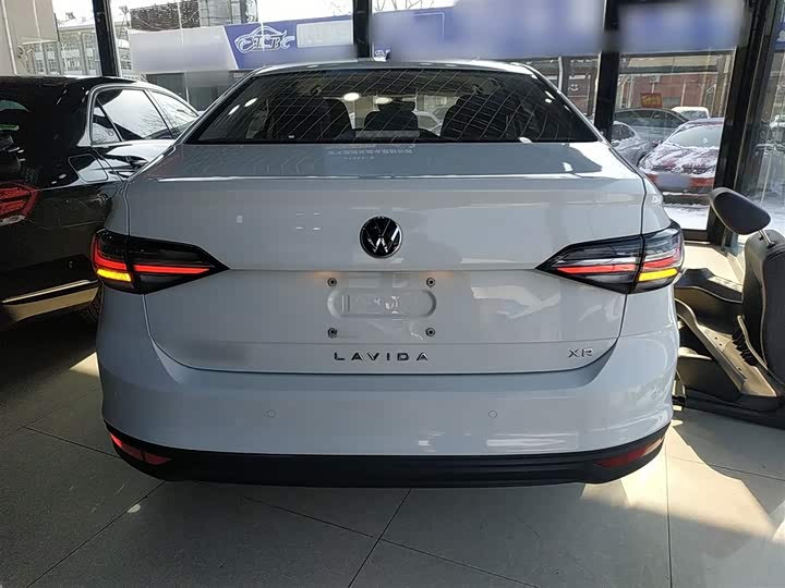 Фото 6 - Volkswagen Lavida