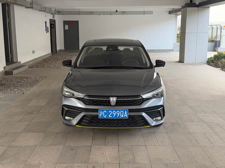 Фото 2 - Roewe i5