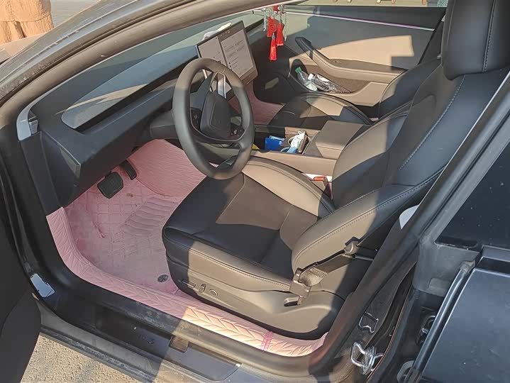 Фото 9 - Tesla Model 3