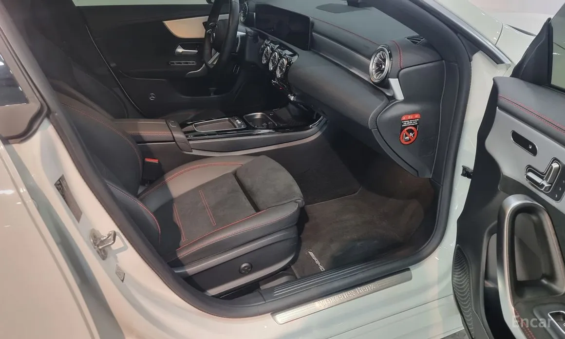 Фото 12 - Mercedes-Benz CLA-Class